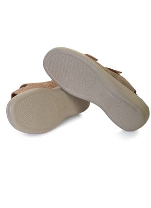 Supportive Women's Sandals and Shoes | Women's Sandals | EWM