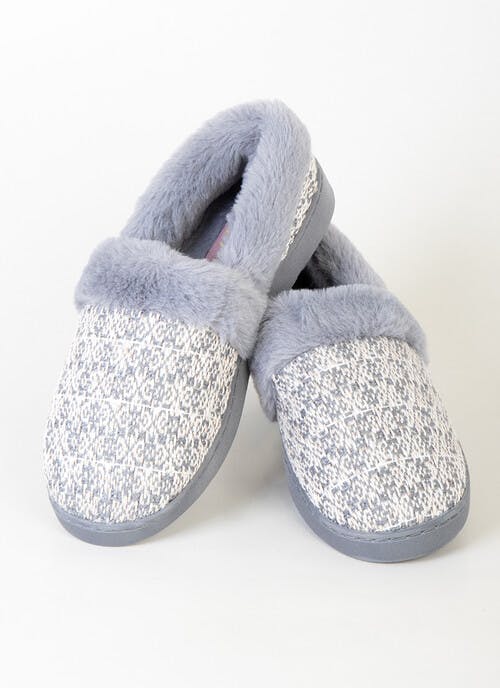 comfy sense slippers by isle