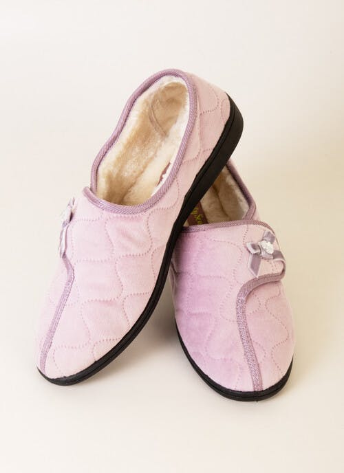 Soft Pink Quilted Velcro Slipper