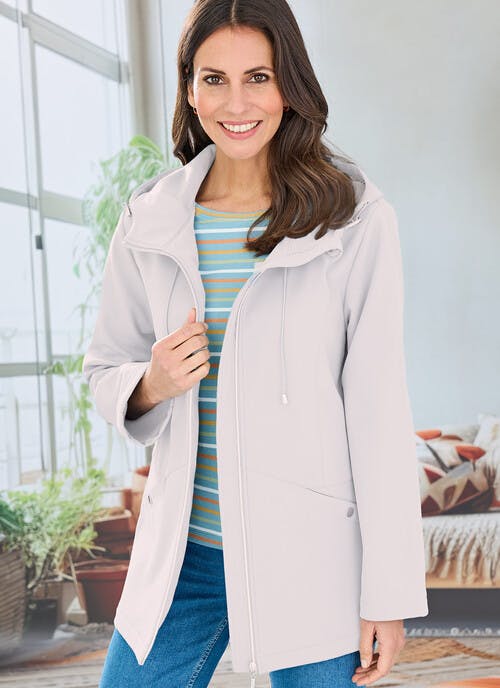 Lightweight Showerproof Jacket