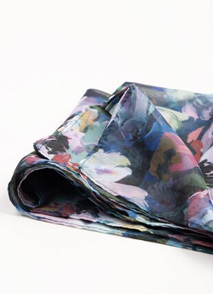 Lightweight Smudge Floral Scarf