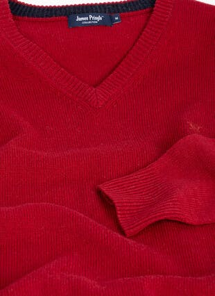 100% Lambswool V Neck Jumper