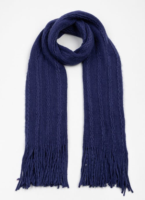 Soft-Touch Cable Knit Scarf