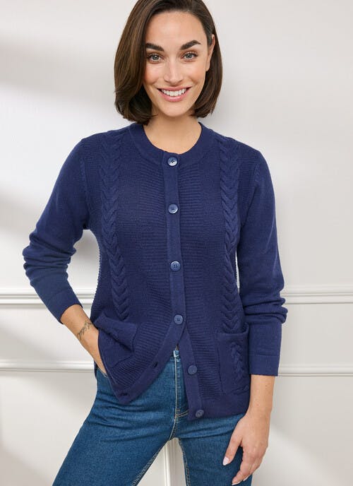  Single Cable Knit Crew Neck Cardigan 