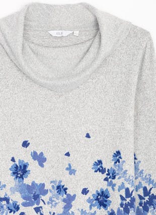 Warm Handle Cowl Neck Printed Top