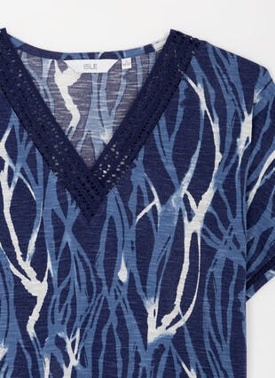 Lace Trim V Neck Printed T-Shirt