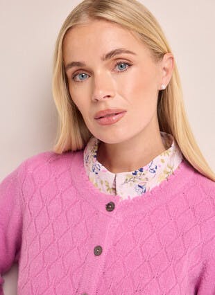 Diamond Cable Knit Round Neck Cardigan 