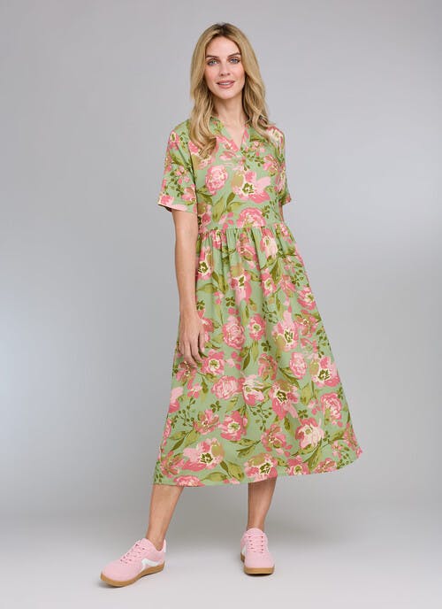 Trophy Neck Print Dress