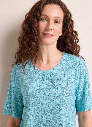 Rib Ruched Neck Spot Print Top