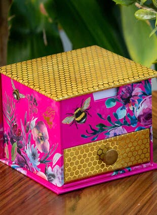 Queen Bee Memo Cube