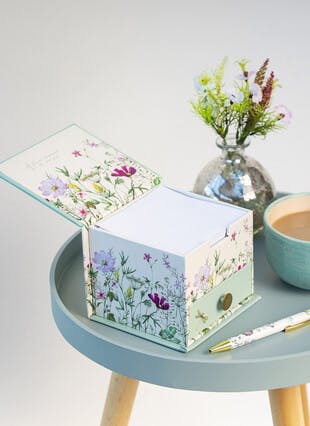Wild Harmony Memo Cube