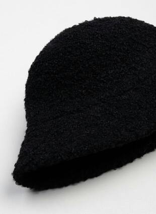 Adjustable Boucle Hat 