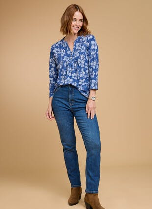 Authentic Style Straight Leg Jeans