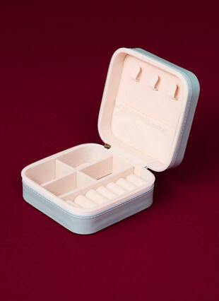 Highland Cow Travel Jewellery Case